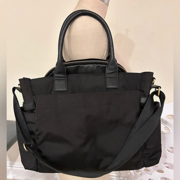 Skip Hop Chelsea Diaper Satchel Black - Picture 6 of 8